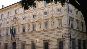 Tribunal de Bolonia cuestionando el Estado de excepción